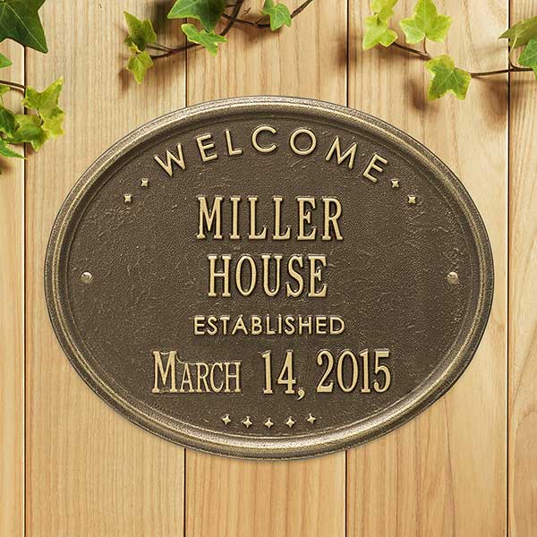 Personalized Welcome House Plaque - Oval Metal Design - 1356D